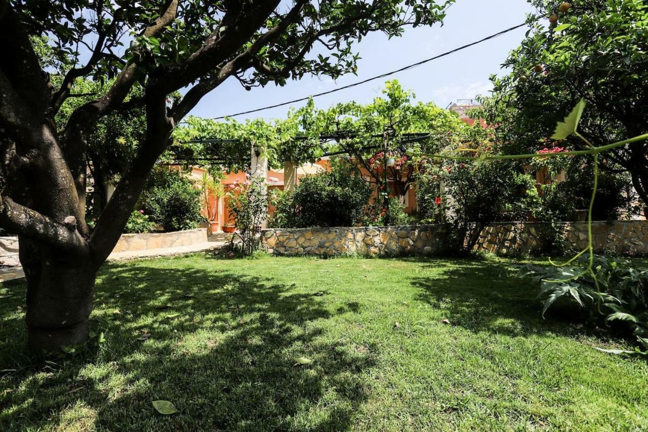 בית הארחה Kastellanoi  	Garden House Kastellani מראה חיצוני תמונה